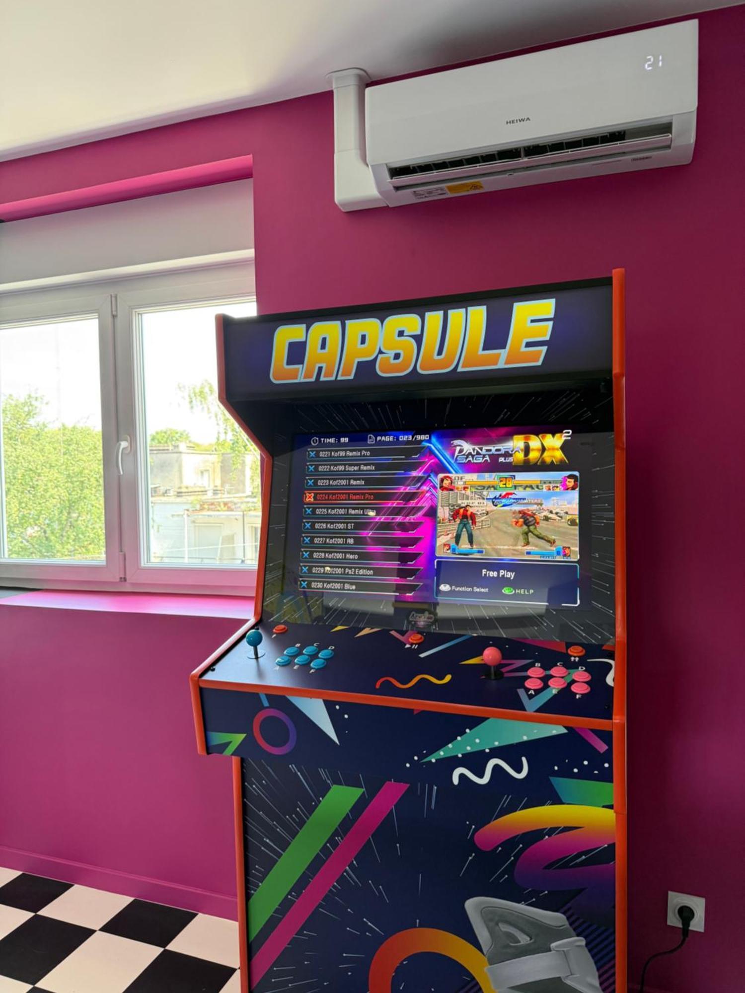 Capsule Retour Vers Le Futur Maubeuge Buitenkant foto